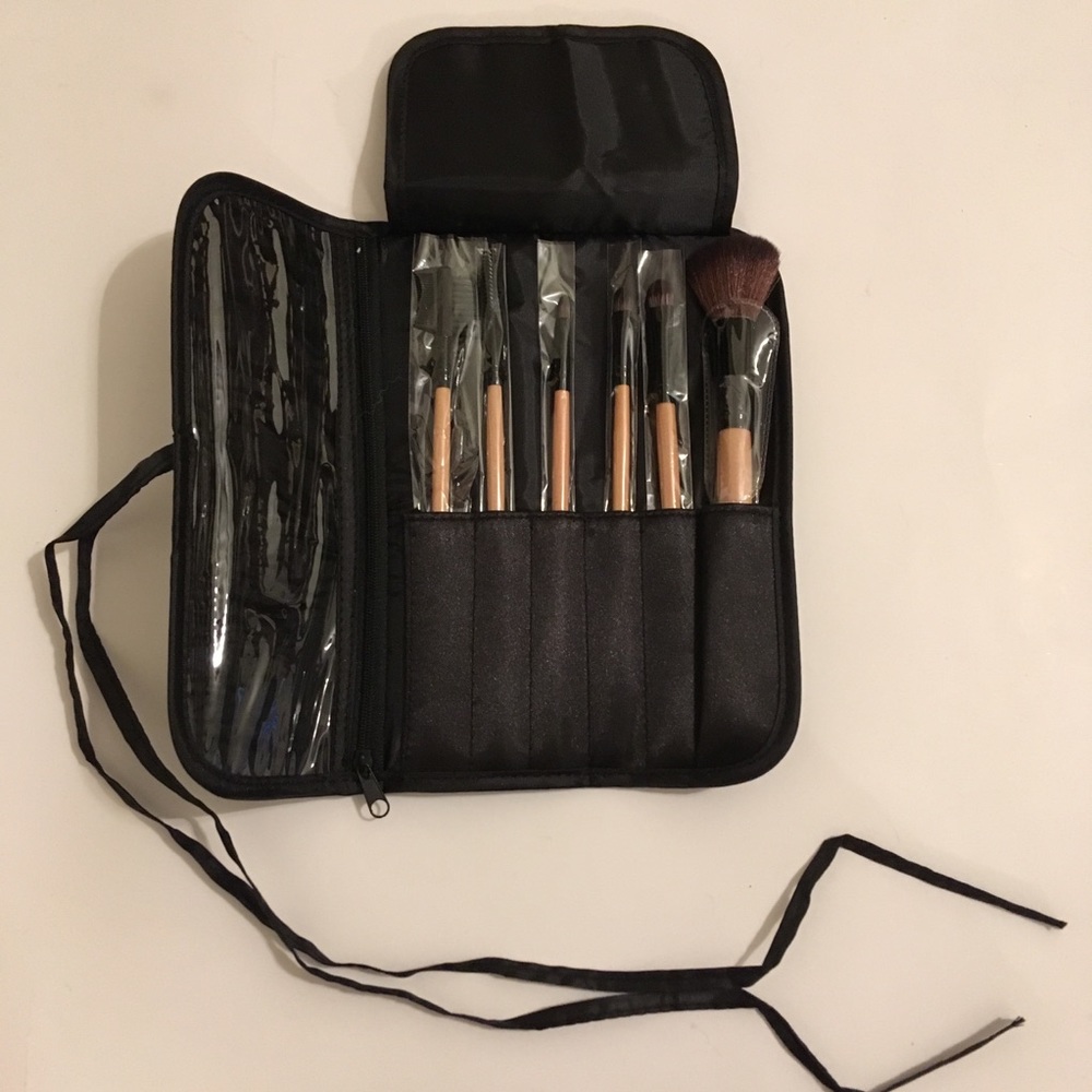 Crown Brush 6 Piece Roll Travel Set with Case New!